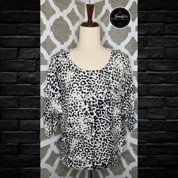 Dana Buchman Black & White Leopard Print Dolman Sleeve Sweater Size Small - Picture 1 of 9